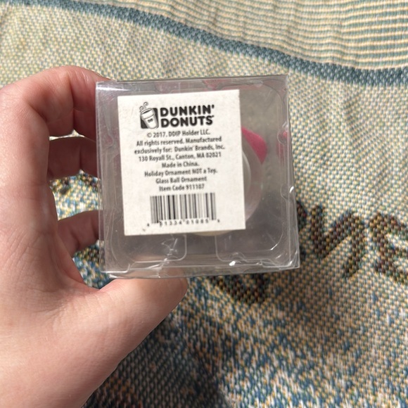 2017 Dunkin’ Donuts, cup Christmas ornament - Picture 7 of 7